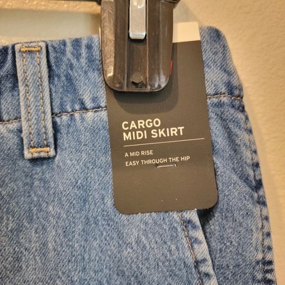 Levi Cargo Midi Skirt - Picture 2 of 4